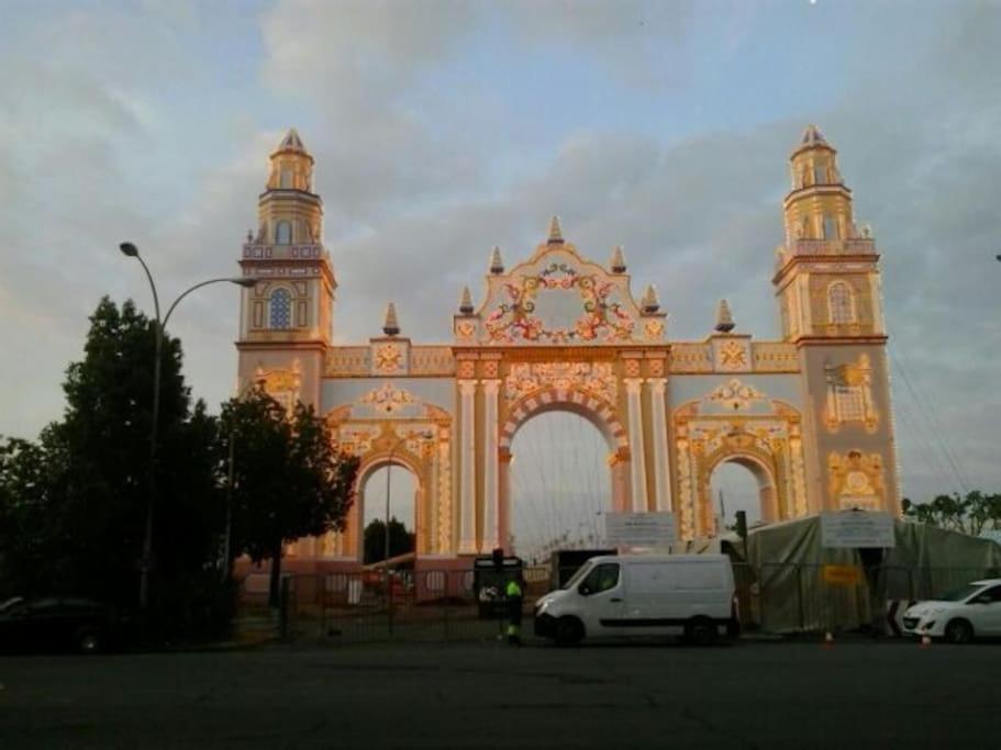 Puerta De San Juan Lägenhet Sevilla Exteriör bild