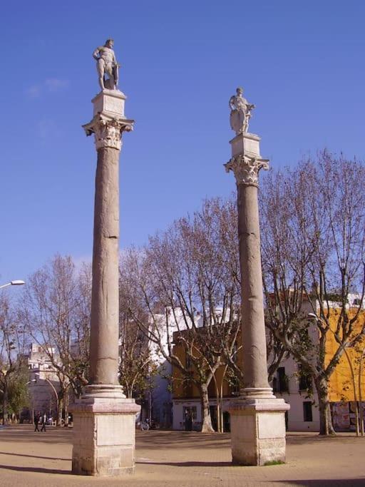 Puerta De San Juan Lägenhet Sevilla Exteriör bild